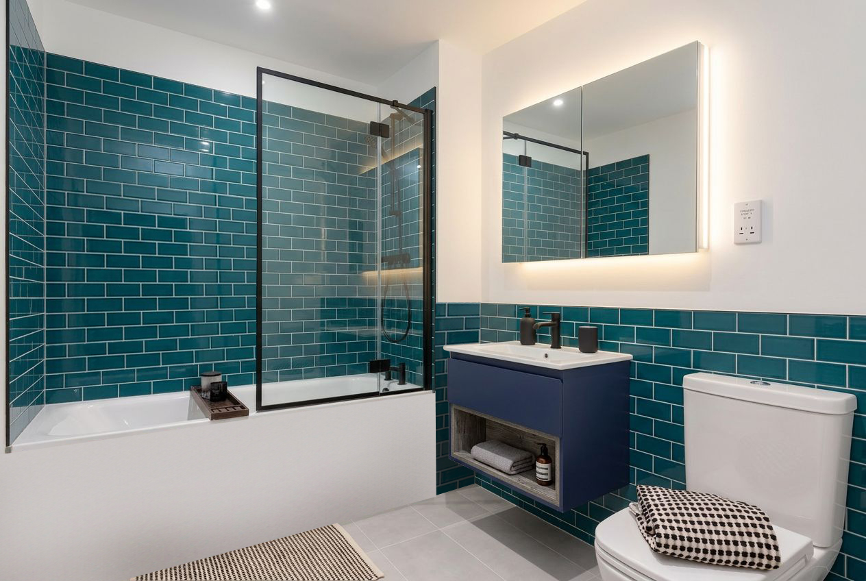The Mooring Family bathroom